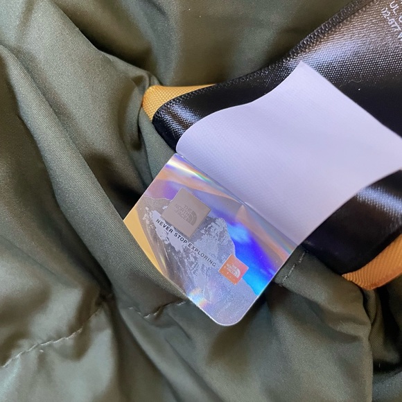 The North Face Women’s Arctic Parka Coat In Thyme - Picture 8 of 8